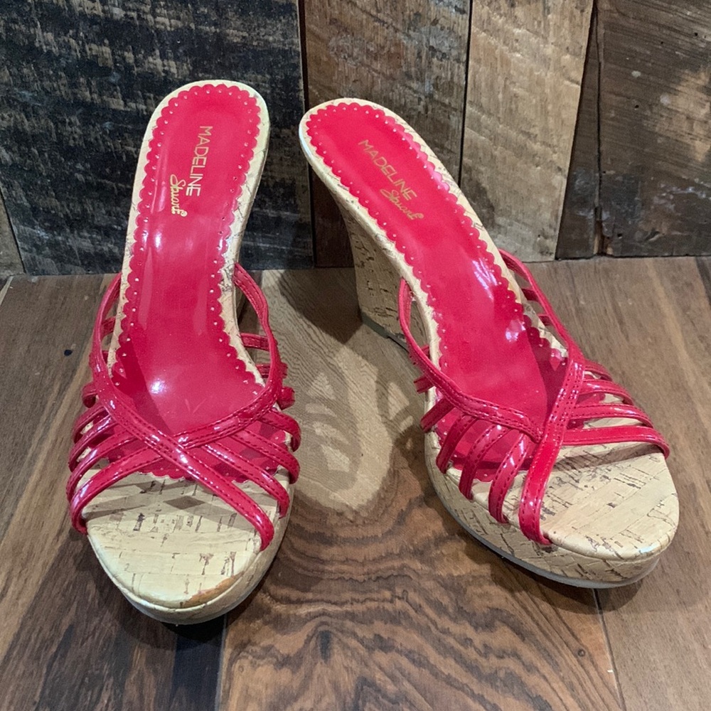 Madeline Stuart wedges